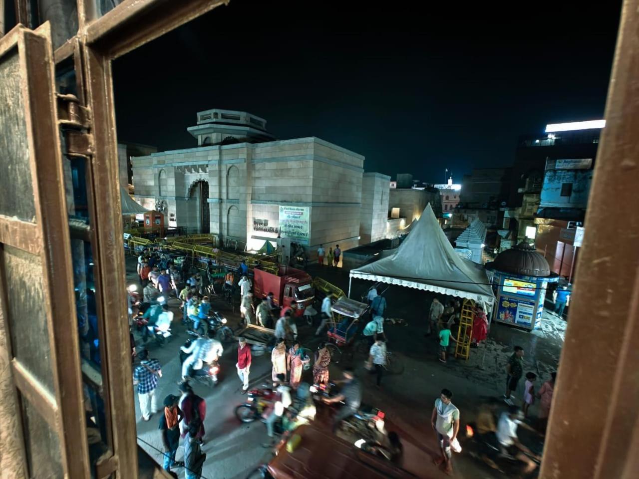 Shri Kailash Pati Guest House- Opposite Kashi Vishwanath Temple Varanasi Exterior photo