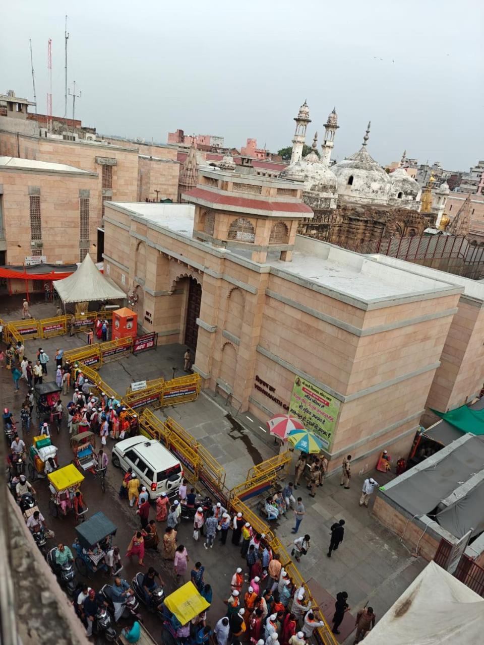 Shri Kailash Pati Guest House- Opposite Kashi Vishwanath Temple Varanasi Exterior photo