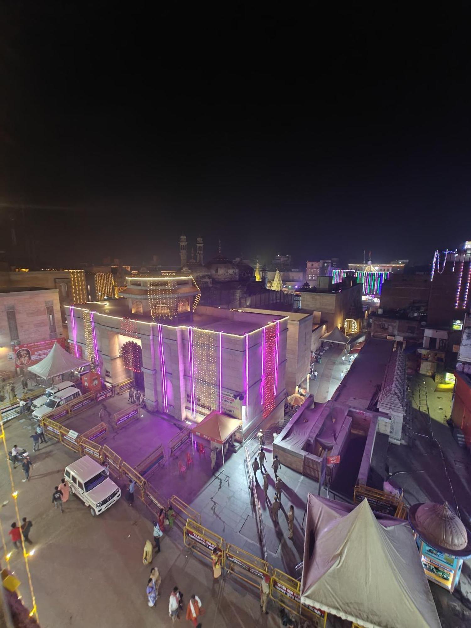 Shri Kailash Pati Guest House- Opposite Kashi Vishwanath Temple Varanasi Exterior photo